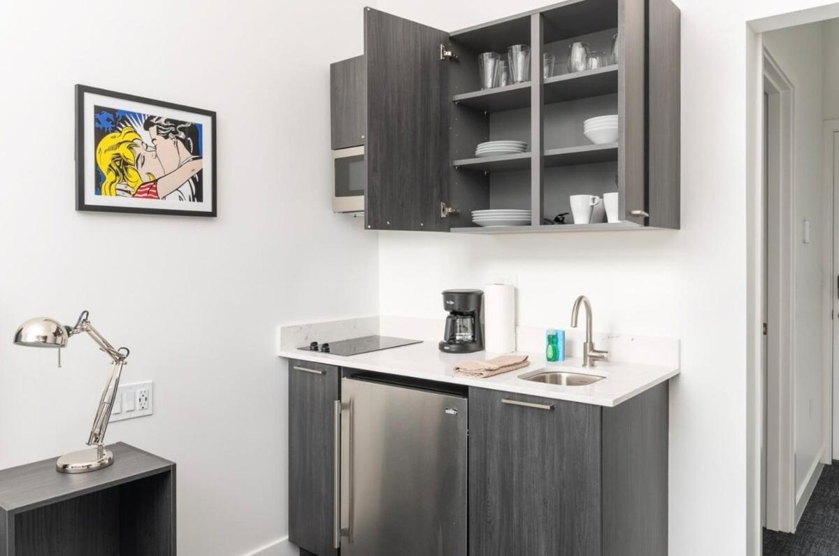 Stylish In Historic #207 Apartment